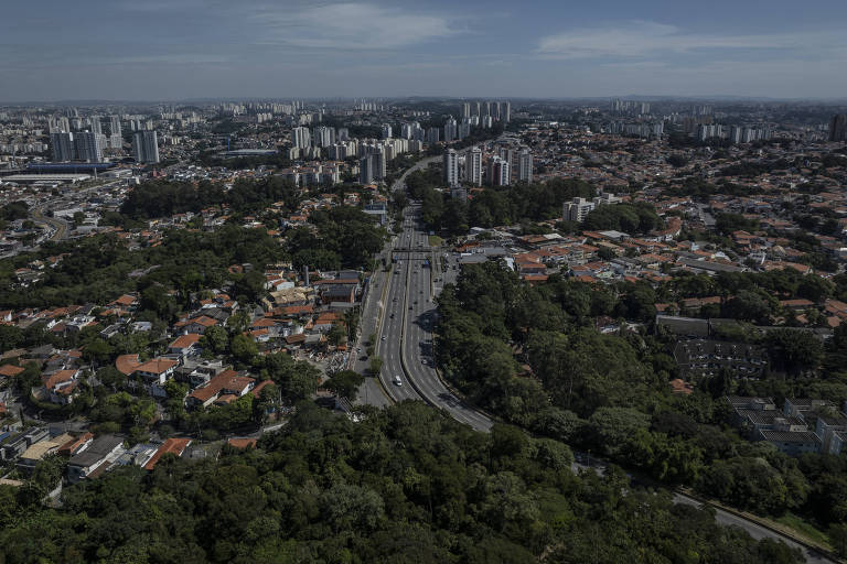 Tarcísio muda Nova Raposo na chegada a SP sem eliminar polêmica