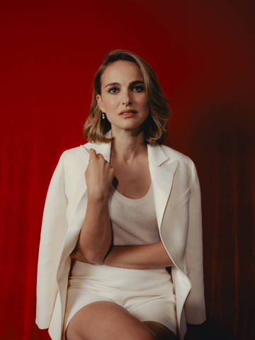 -- PHOTO MOVED IN ADVANCE AND NOT FOR USE - ONLINE OR IN PRINT - BEFORE OCT. 06, 2019. -- Natalie Portman at the W Hollywood in Los Angeles, Calif., Sept. 25, 2019. The actor has finally fulfilled a childhood dream, sort of, by climbing into a spacesuit to play a tormented astronaut in the new film ?Lucy in the Sky.? And soon she?ll wield the hammer as female Thor. (Rozette Rago/The New York Times) ORG XMIT: XNYT62