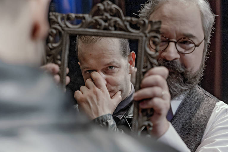 Por que as pessoas têm lotado peças de teatro sobre o universo da psicanálise