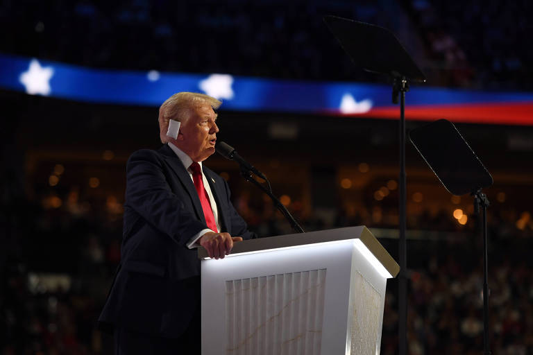 Trump conversa com Zelenski por telefone e promete acabar com a Guerra da Ucrânia