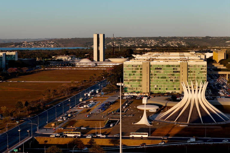 Governo do DF vai colocar 18 câmeras testadas pela Abin na Esplanada