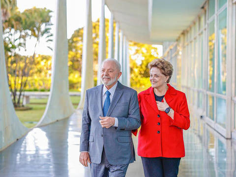 BRASILIA , 2016 ,  Presidente Luiz Inacio Lulla da Silva recebe a ex presidente Dilma  Rousseff no Palácio da Alvorada primeiro retorno dela ao Alvorada desde 2016.Credito @LulaOficial no X DIREITOS RESERVADOS. NÃO PUBLICAR SEM AUTORIZAÇÃO DO DETENTOR DOS DIREITOS AUTORAIS E DE IMAGEM