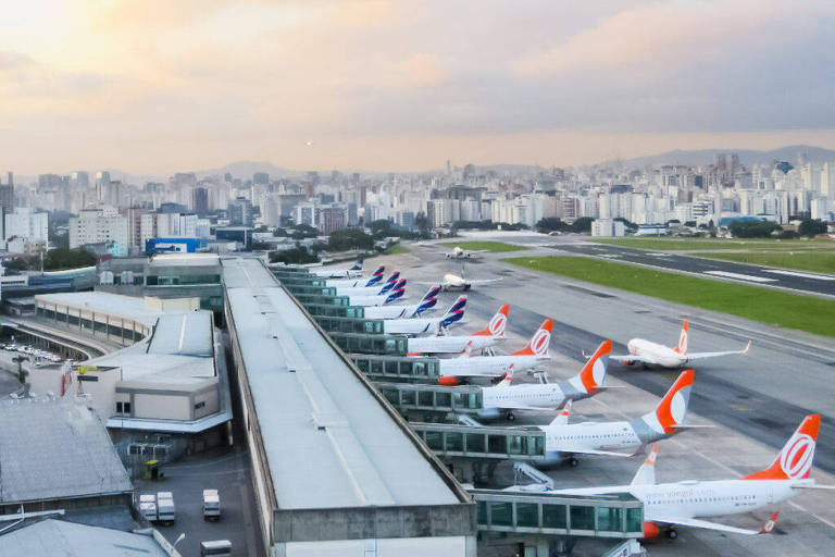 Aviões da Gol e Latam colidem no pátio do aeroporto de Congonhas