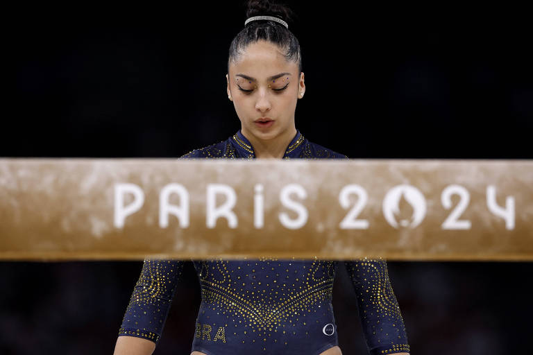 Quedas, no desempenho e literal, impedem prata da ginástica de bronze