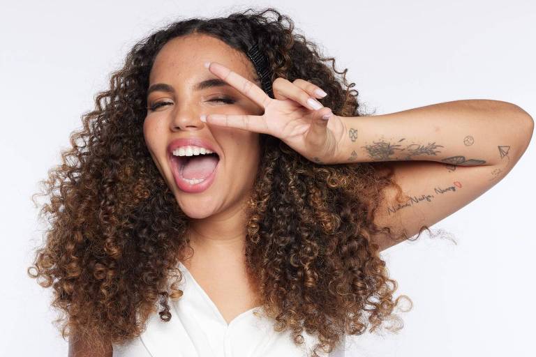 Após programa e sucesso comercial, ex-BBB 24 Giovanna Pitel renova contrato com a Globo