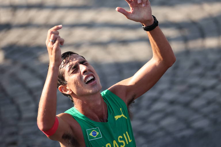 Caio Bonfim leva prata inédita na marcha atlética