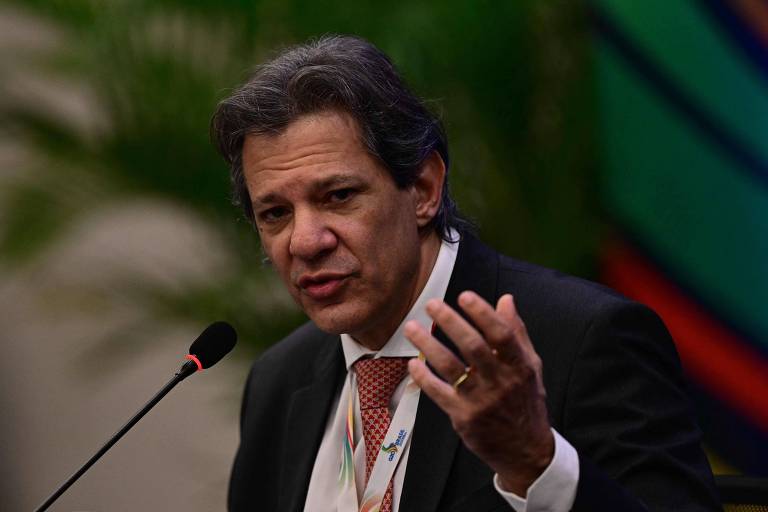 Haddad perde popularidade digital com memes, mas lidera; Pimenta tem maior queda