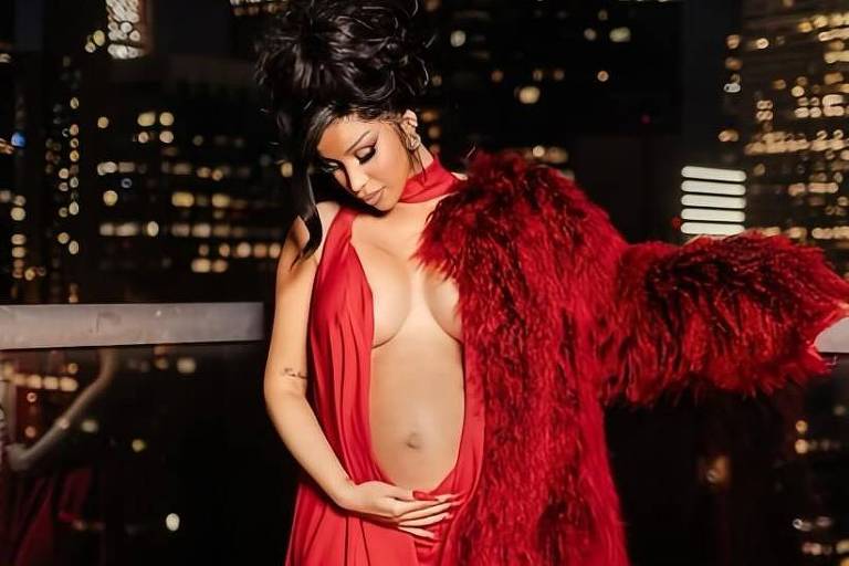 Rapper Cardi B. revela gravidez do terceiro filho