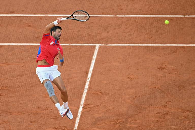 Djokovic avança e vai enfrentar Alcaraz na final do tênis nos Jogos de Paris