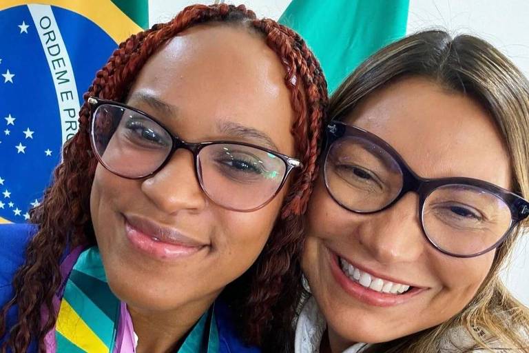'Eu e o Brasil somos seu fãs', diz Janja depois de nova prata de Rebeca