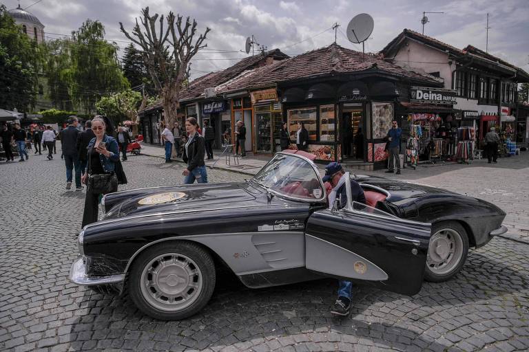 Resistente ao declínio de esportivos, Corvette luta para prosperar na era dos elétricos