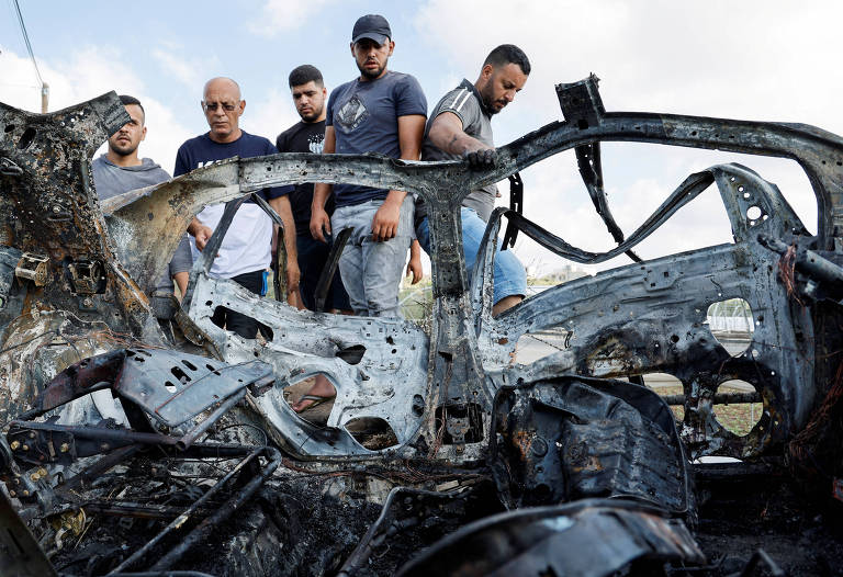 Ataques de Israel deixam 15 mortos em escola em Gaza e outros 9 na Cisjordânia