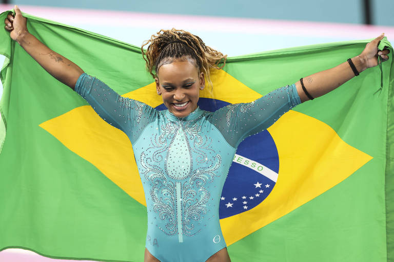 Rebeca Andrade passa Scheidt e Torben e é maior medalhista do Brasil