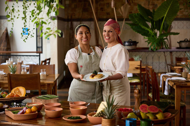 Chefs brasileira e peruana criam menu para os voos internacionais da Latam