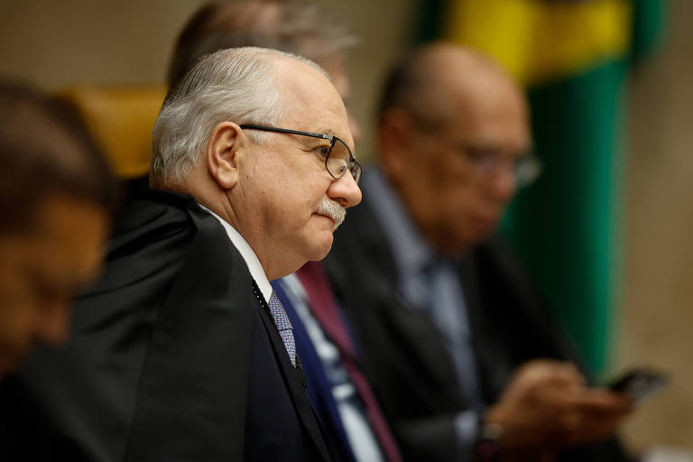 Fachin muda voto de decisão do STF que pune imprensa por entrevista, e Dino pede vista