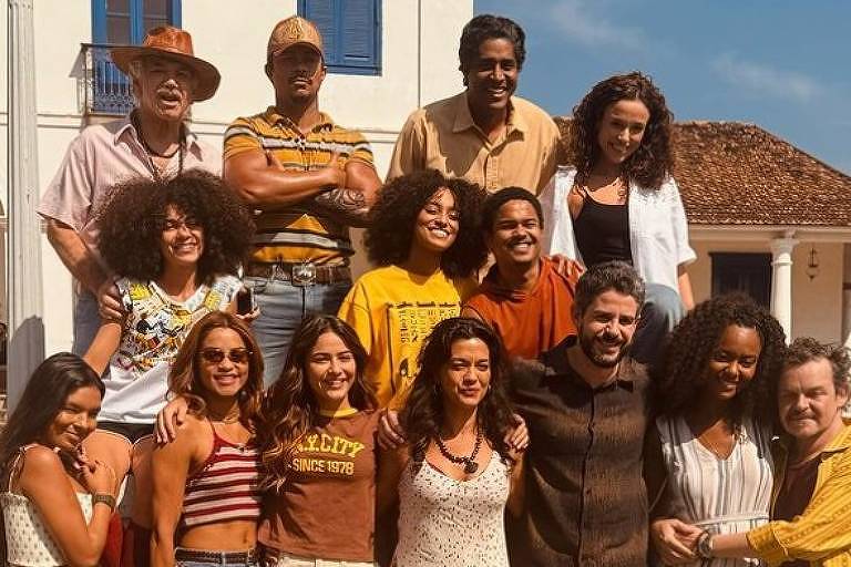 Elenco de 'Renascer' se emociona no último dia de gravações