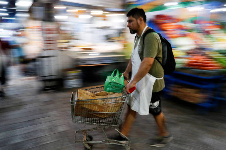 Mesmo com inflação menor, Argentina está mais cara em dólares para locais e turistas