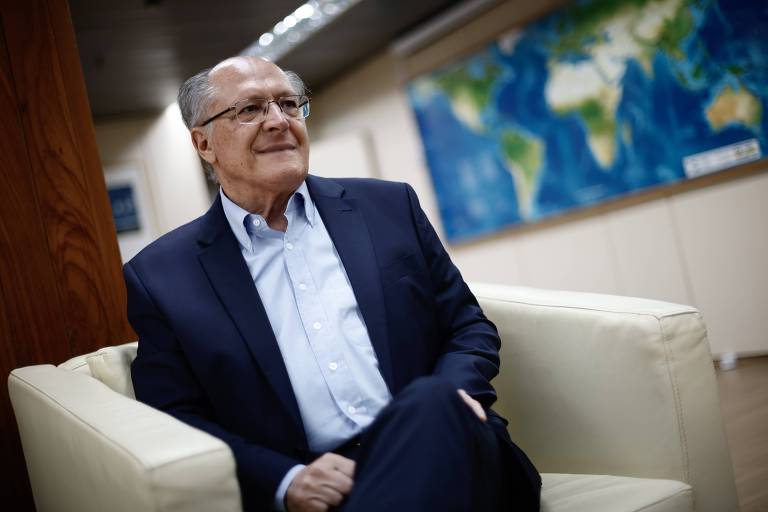 'Não é porque é bilionário que não precisa cumprir a lei brasileira', diz Alckmin sobre Elon Musk