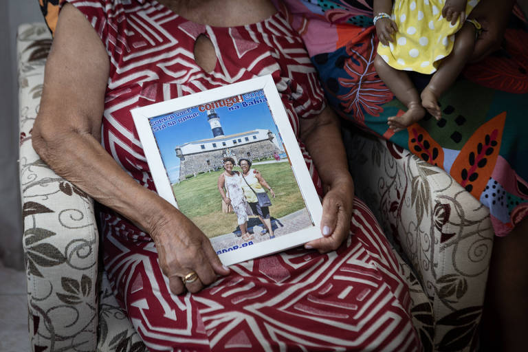 Viagens ajudam pacientes com Alzheimer e familiares a navegar por mudanças causadas pela doença