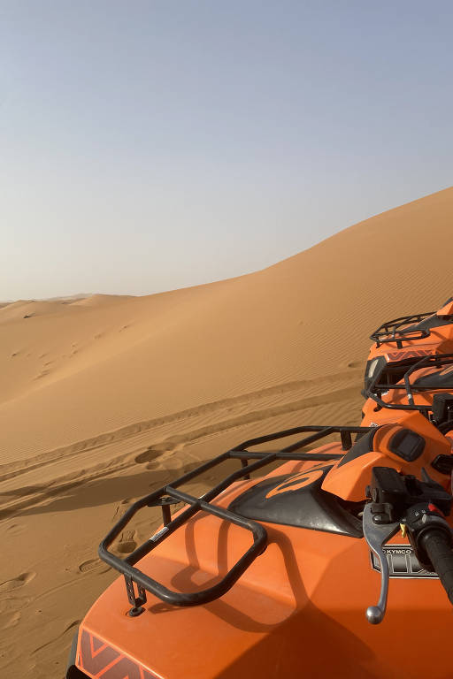 Dunas do deserto do Saara nas proximidades de Merzouga, no Marrocos