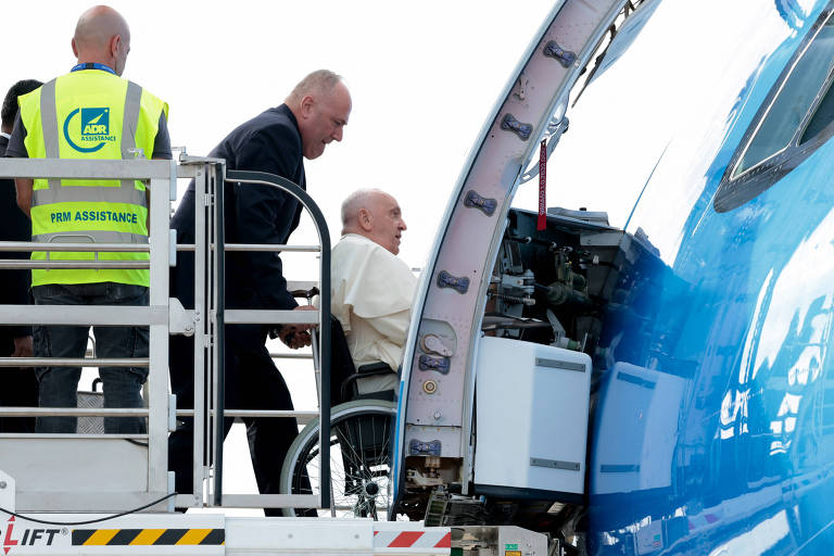 Papa Francisco deve encarar teste físico durante viagem a Ásia e Oceania