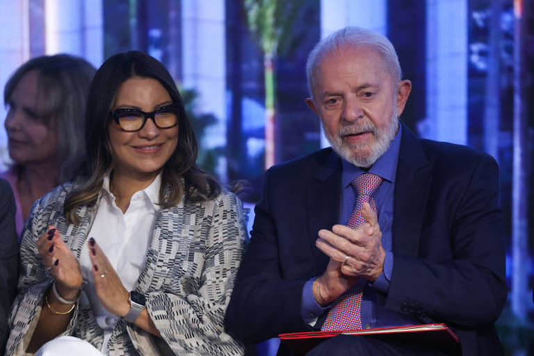 Lula concede medalha do mérito da saúde para Janja e Xuxa