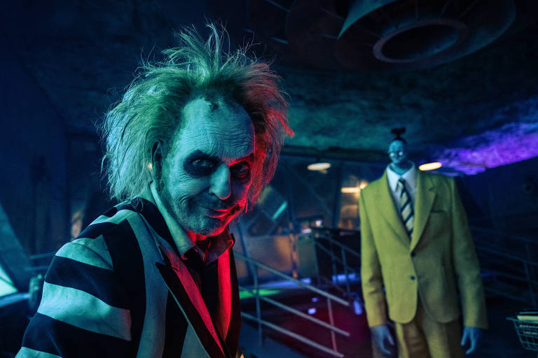 Novo 'Beetlejuice' de Tim Burton diverte, mas parece piloto de série