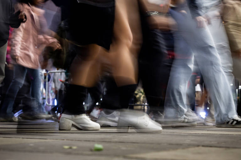 Carioca, charme chega a São Paulo com bailes de passinhos coreografados