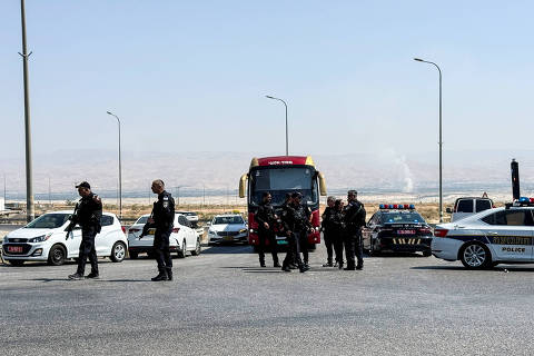 Israeli police patrol the area near Allenby Bridge Crossing between the West Bank and Jordan following a shooting incident in the crossing in the Israeli-occupied West Bank, September 8, 2024.REUTERS/Ilan Rosenberg ORG XMIT: PPPNIR001