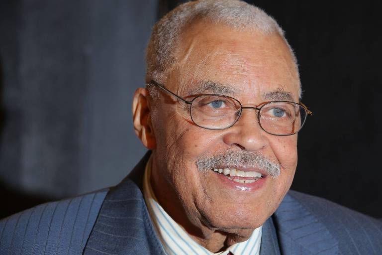 James Earl Jones deu sua voz a IA para dublar o vilão Darth Vader, de 'Star Wars'