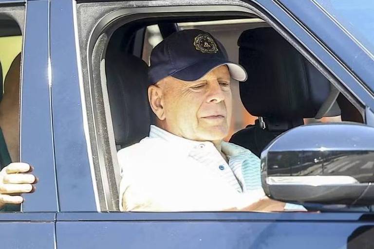 Bruce Willis faz aparição pública após diagnóstico de demência