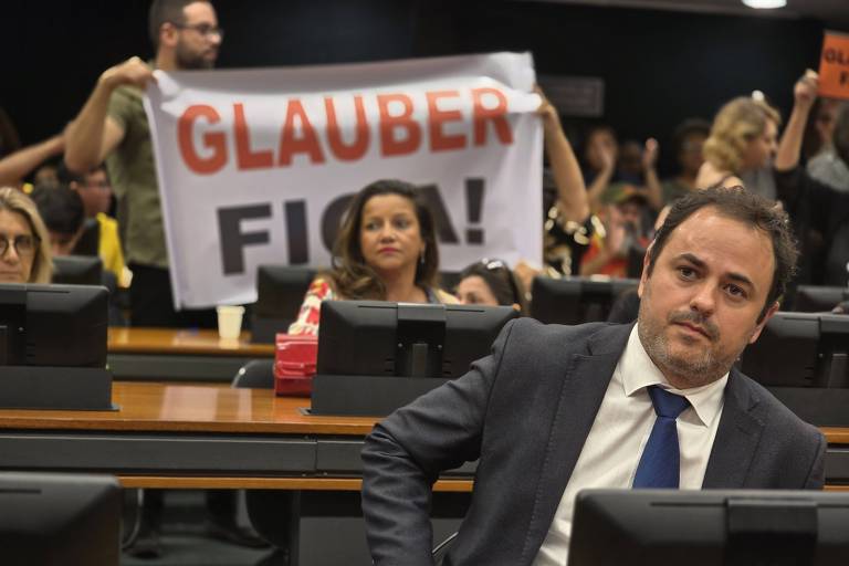 Processo que pode cassar mandato de Glauber Braga (PSOL) avança na Câmara