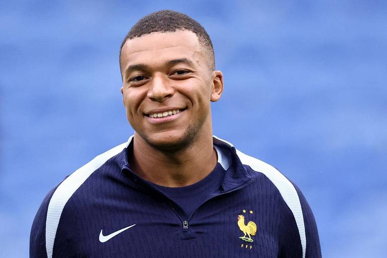 Mbappé recusa mediação da liga francesa para resolver litígio com PSG