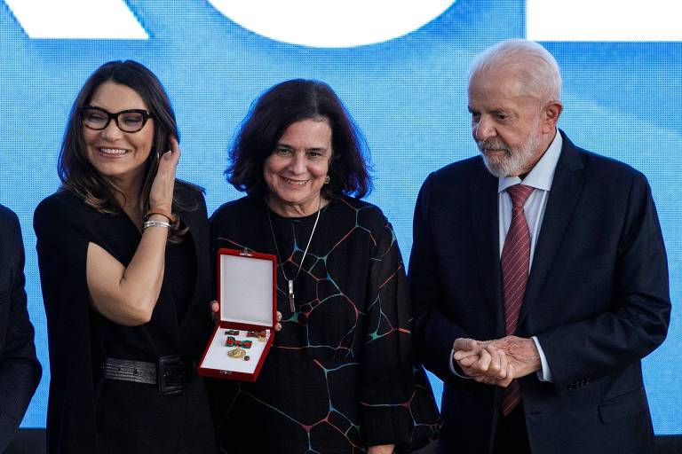 Lula condecora Janja e empresária Luiza Trajano com medalha do mérito da área da saúde