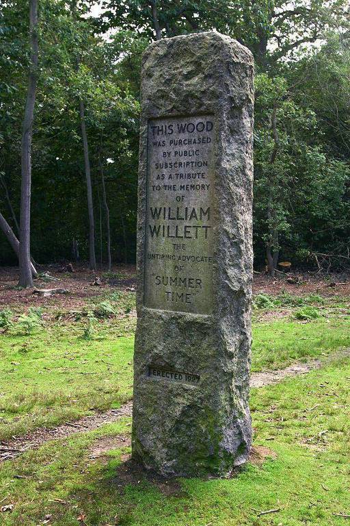 Memorial de William Willett no bosque de Petts Wood, no sudeste de Londres