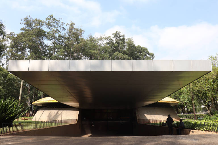 Planetário do Ibirapuera revive a extinção dos dinossauros em sessões ao vivo