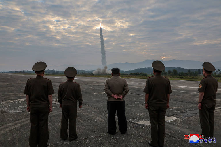 Coreia do Norte faz novo teste de mísseis com superogiva, diz agência oficial