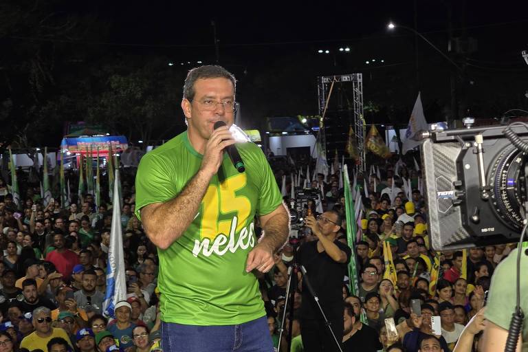 Prefeito de Macapá é alvo de operação da PF, reúne apoiadores e fala em perseguição