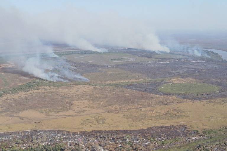 Operação da PF mira fazendeiros que usam incêndios criminosos para grilar terras no Pantanal