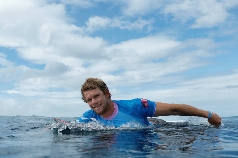 John John Florence é tricampeão mundial de surfe