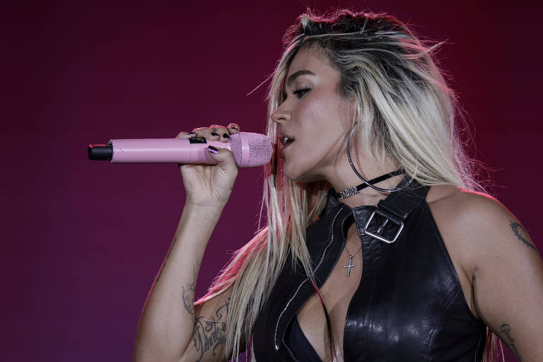 Karol G recorre a Pabllo Vittar e ao funk para empolgar no Rock in Rio