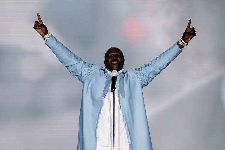 Akon decepciona ao cantar com playback e chama Rio de São Paulo no Rock in Rio