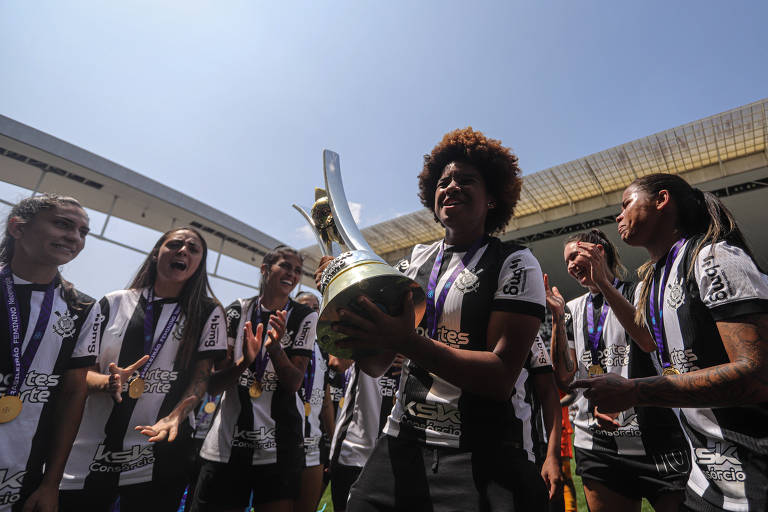 Hegemonia do Corinthians no feminino passa por elenco, profissionalização e arquibancadas