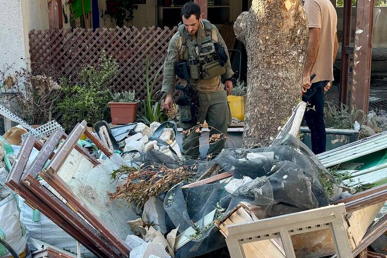 Norte de Israel combina sirenes, destruição e férias na praia