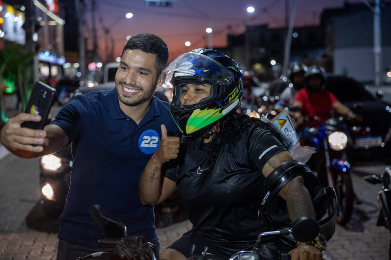 Líder em Fortaleza, bolsonarista André Fernandes se diz arrependido por vídeos como youtuber