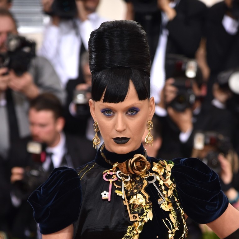 Tapete vermelho do Met Gala rende suspiros, elogios e memes; confira