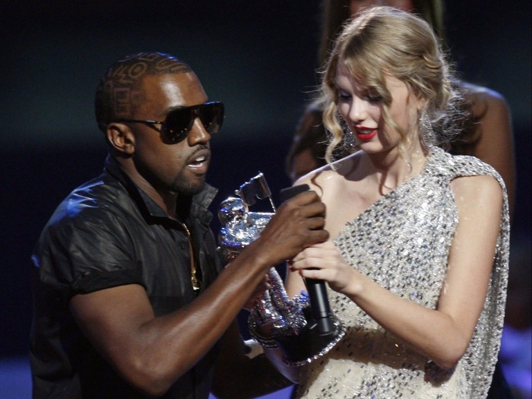 Relembre a briga de Kanye West e Taylor Swift que completa 10 anos