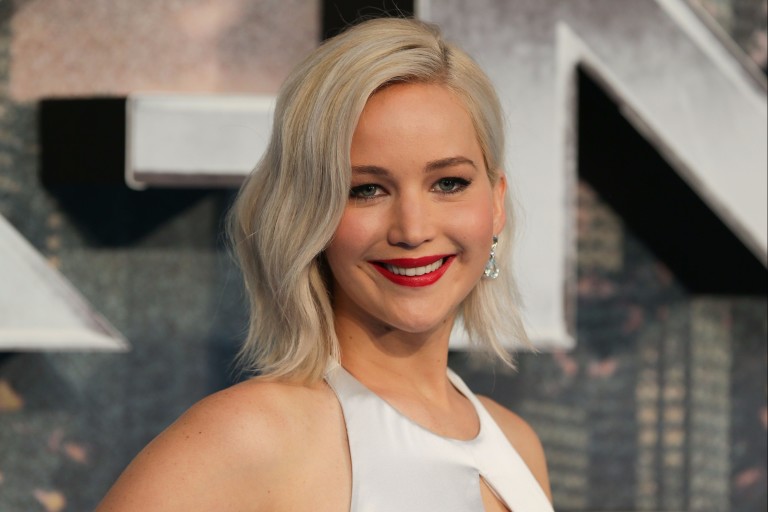 Revista diz que está ficando sério o namoro de Jennifer Lawrence e o diretor Darren Aronofsky, 22 anos mais velho