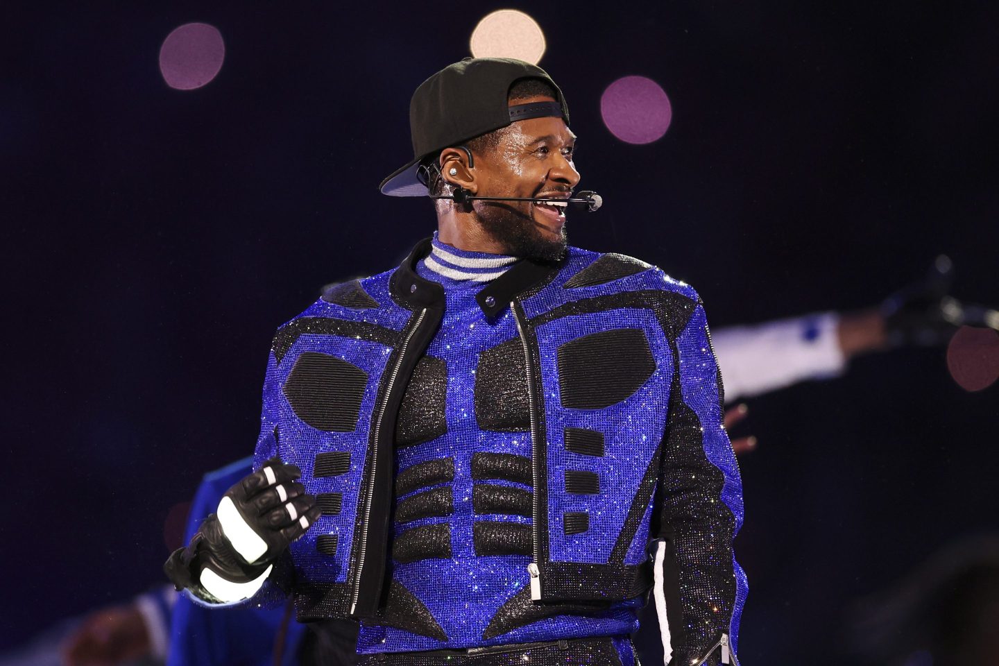 LAS VEGAS, NV &#8211; FEBRUARY 11: Usher performs during halftime of Super Bowl LVIII between the Kansas City Chiefs and the San Francisco 49ers at Allegiant Stadium on February 11, 2024 in Las Vegas, NV. (Photo by Perry Knotts/Getty Images)