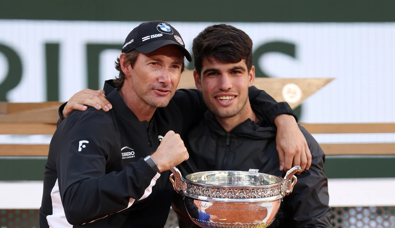 Ferrero y Alcaraz con la &#39;Copa de los Mosqueteros&#39;